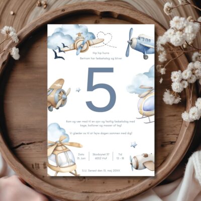 Flyvemaskine blå | Invitation børnefødselsdag m. tal